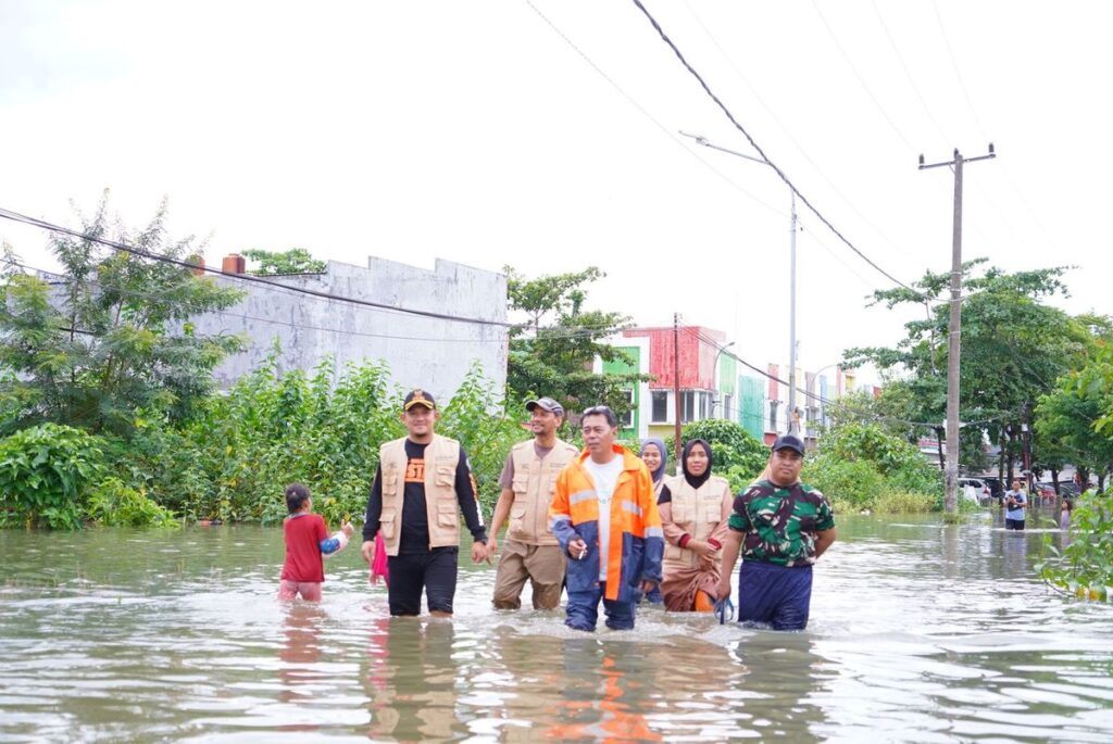 Tanggul Jebol, Rumah Rusman di Buntu Matabing Luwu Sulsel Nyaris Hanyut Terbawa Banjir